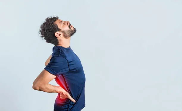 Imagen genérica de una silueta humana señalando la zona lumbar, utilizada para representar qué es lumbalgia y los síntomas más comunes del dolor lumbar.