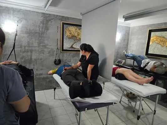esclerosis espalda con tratamiento no invasivo mediante terapia manual